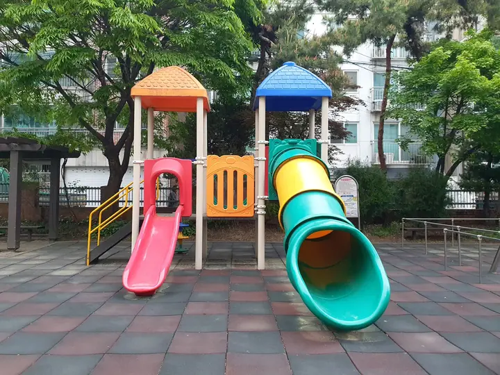 터널 미끄럼틀 놀이대