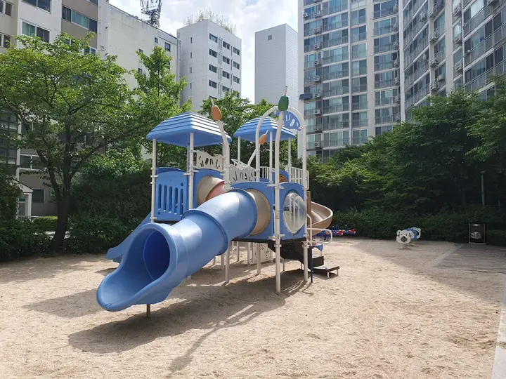 터널 미끄럼틀 놀이대
